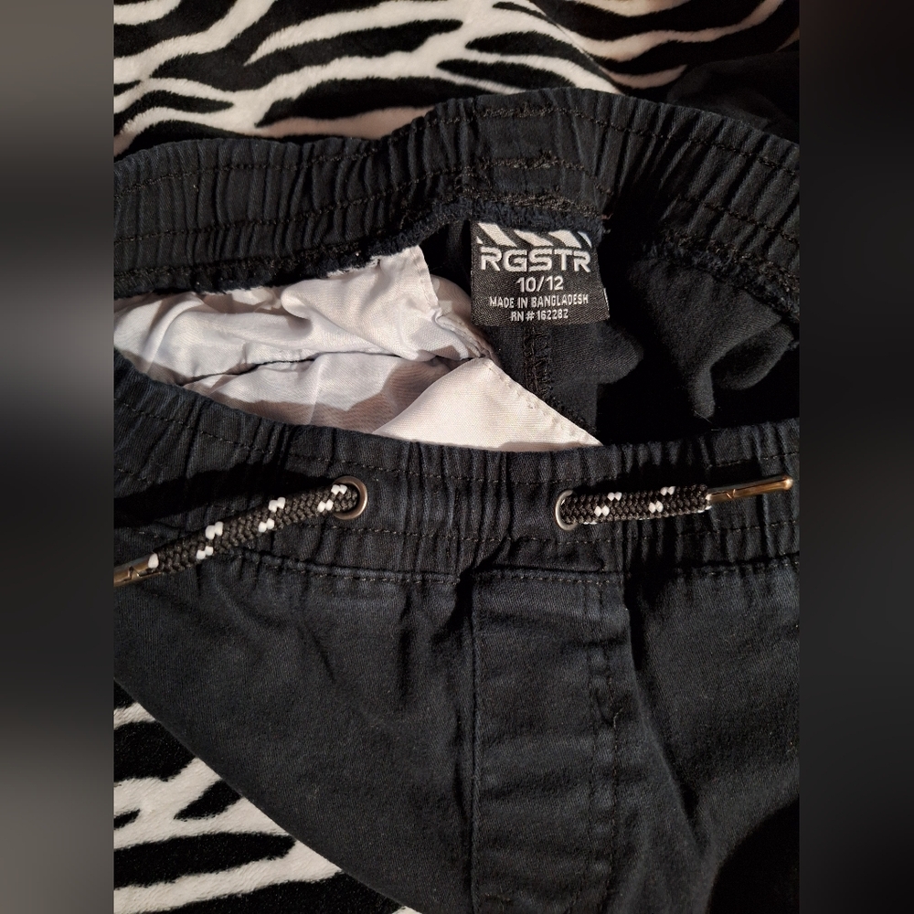 Boy Black Jogger Pants - Picture 4 of 4